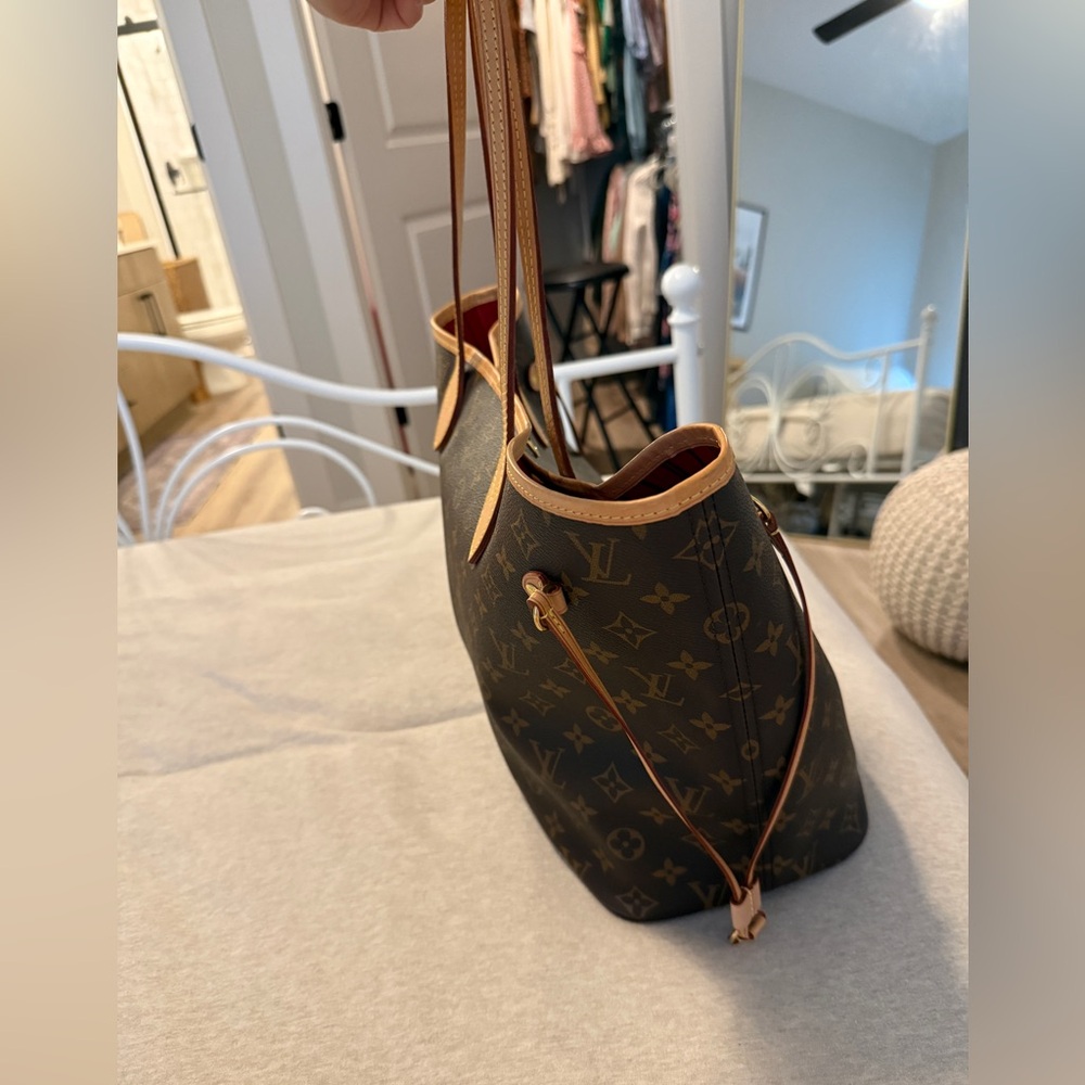 Louis Vuitton Monogram Tote - Brown and Red - Picture 9 of 13